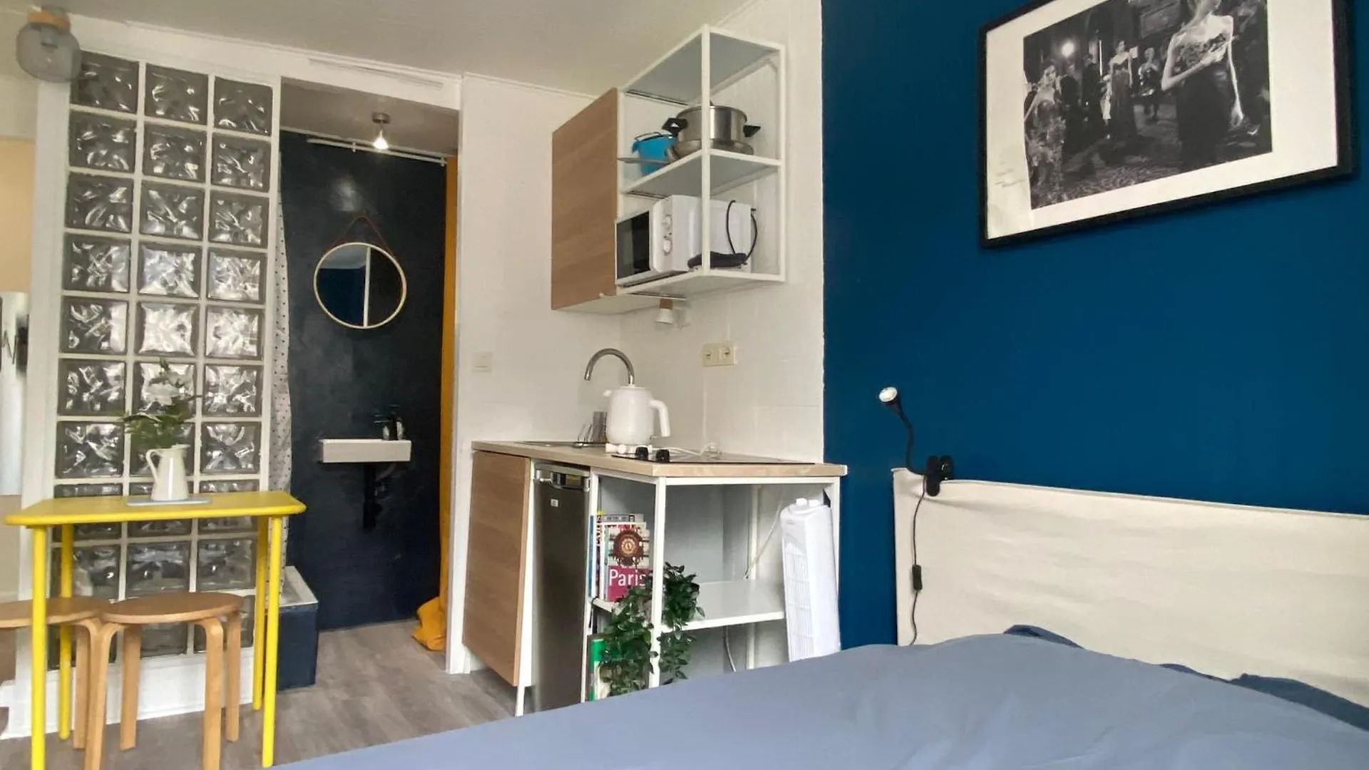 Apartment Beautiful Studio Paris