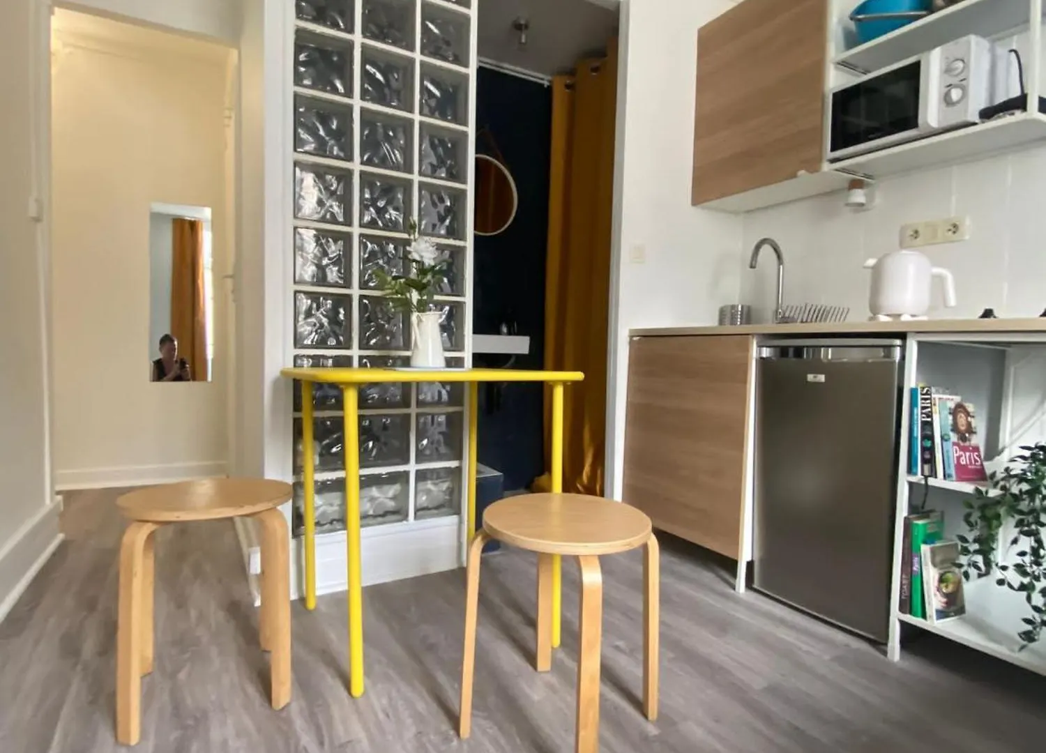 Beautiful Studio Paris Apartment